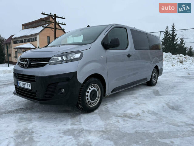 Серый Опель Виваро, объемом двигателя 2 л и пробегом 210 тыс. км за 21700 $, фото 1 на Automoto.ua