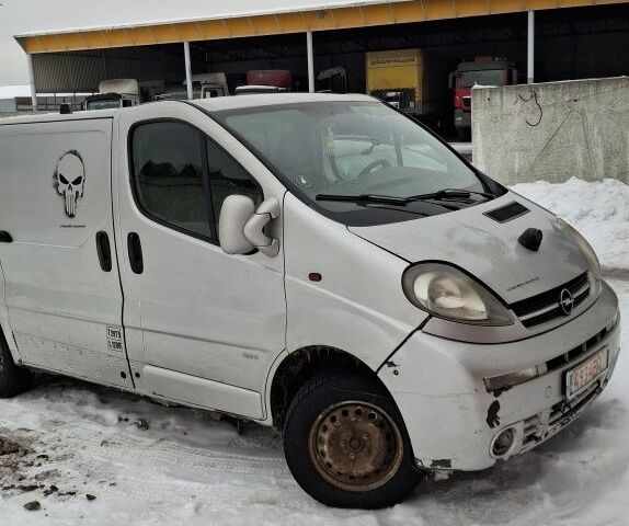 Серый Опель Виваро, объемом двигателя 0 л и пробегом 327 тыс. км за 3000 $, фото 1 на Automoto.ua