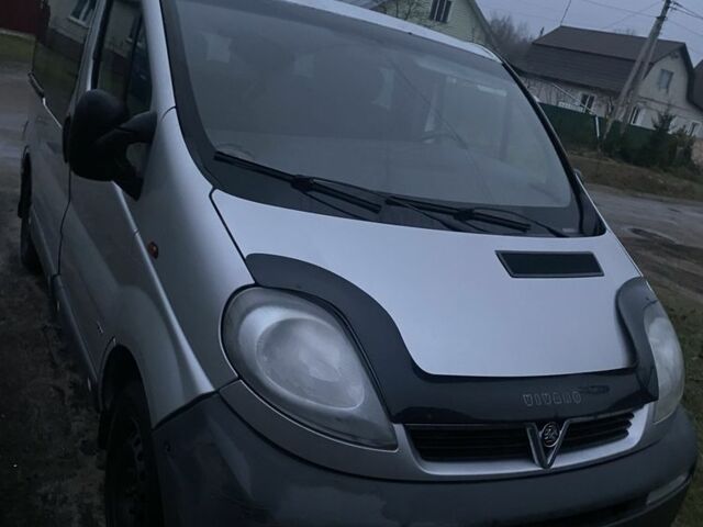 Сірий Опель Віваро, об'ємом двигуна 1.9 л та пробігом 300 тис. км за 5700 $, фото 1 на Automoto.ua