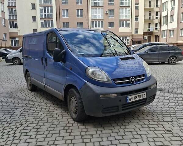 Синий Опель Виваро, объемом двигателя 1.87 л и пробегом 200 тыс. км за 7000 $, фото 1 на Automoto.ua