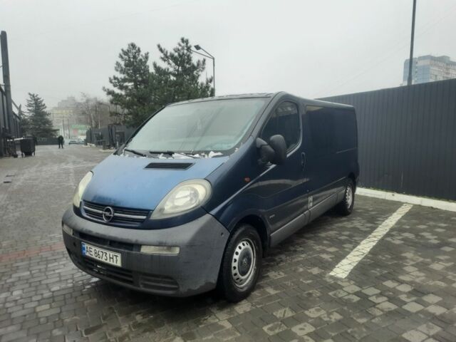 Синій Опель Віваро, об'ємом двигуна 1.9 л та пробігом 393 тис. км за 4600 $, фото 1 на Automoto.ua