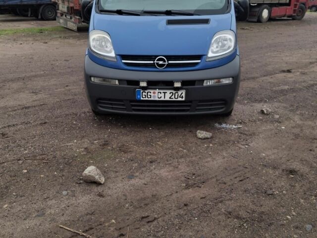 Синий Опель Виваро, объемом двигателя 0 л и пробегом 300 тыс. км за 3800 $, фото 1 на Automoto.ua
