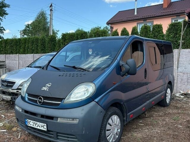 Синий Опель Виваро, объемом двигателя 1.87 л и пробегом 300 тыс. км за 5999 $, фото 1 на Automoto.ua