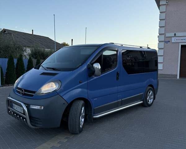 Синий Опель Виваро, объемом двигателя 1.87 л и пробегом 396 тыс. км за 6700 $, фото 1 на Automoto.ua