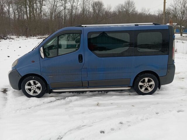 Синій Опель Віваро, об'ємом двигуна 1.9 л та пробігом 398 тис. км за 6100 $, фото 1 на Automoto.ua