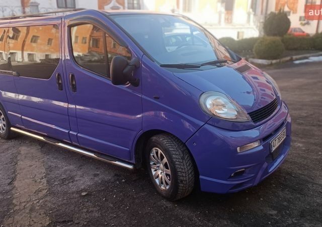 Синій Опель Віваро, об'ємом двигуна 1.9 л та пробігом 401 тис. км за 7100 $, фото 1 на Automoto.ua