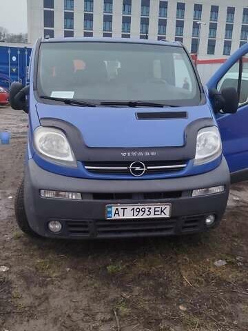 Синій Опель Віваро, об'ємом двигуна 1.9 л та пробігом 348 тис. км за 6400 $, фото 1 на Automoto.ua