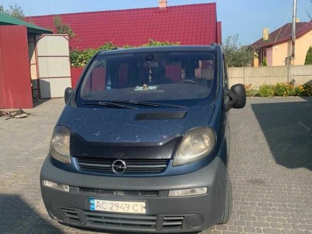 Синий Опель Виваро, объемом двигателя 2.5 л и пробегом 400 тыс. км за 6000 $, фото 1 на Automoto.ua