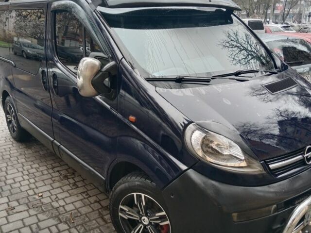 Синий Опель Виваро, объемом двигателя 1.9 л и пробегом 390 тыс. км за 6300 $, фото 1 на Automoto.ua