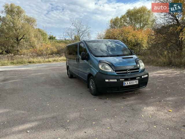 Синий Опель Виваро, объемом двигателя 1.87 л и пробегом 286 тыс. км за 7800 $, фото 1 на Automoto.ua