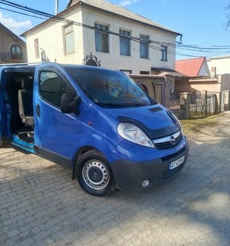 Синій Опель Віваро, об'ємом двигуна 2 л та пробігом 360 тис. км за 7500 $, фото 1 на Automoto.ua
