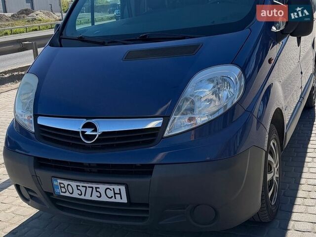 Синий Опель Виваро, объемом двигателя 2 л и пробегом 284 тыс. км за 9500 $, фото 1 на Automoto.ua