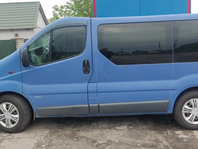 Синий Опель Виваро, объемом двигателя 2 л и пробегом 300 тыс. км за 245 $, фото 1 на Automoto.ua