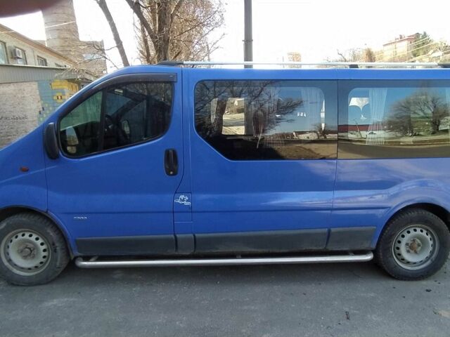 Синий Опель Виваро, объемом двигателя 2 л и пробегом 413 тыс. км за 10500 $, фото 1 на Automoto.ua