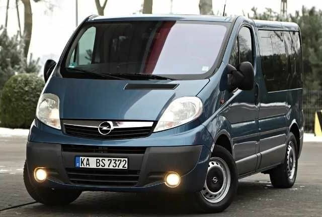 Синий Опель Виваро, объемом двигателя 2 л и пробегом 255 тыс. км за 7500 $, фото 1 на Automoto.ua