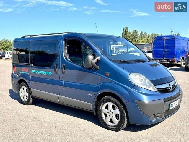 Синій Опель Віваро, об'ємом двигуна 2.5 л та пробігом 340 тис. км за 10700 $, фото 1 на Automoto.ua