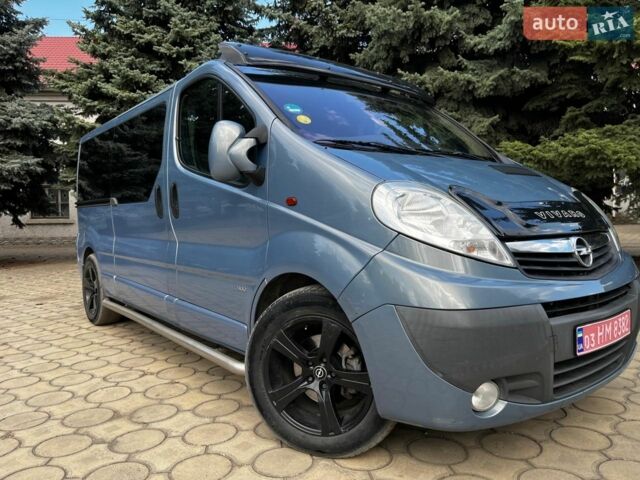 Синій Опель Віваро, об'ємом двигуна 2 л та пробігом 333 тис. км за 13700 $, фото 1 на Automoto.ua