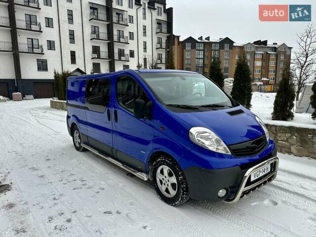 Синий Опель Виваро, объемом двигателя 2 л и пробегом 253 тыс. км за 14999 $, фото 1 на Automoto.ua