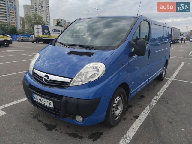 Синий Опель Виваро, объемом двигателя 2 л и пробегом 115 тыс. км за 12300 $, фото 1 на Automoto.ua