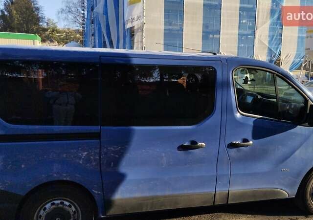 Синий Опель Виваро, объемом двигателя 1.6 л и пробегом 253 тыс. км за 15500 $, фото 1 на Automoto.ua