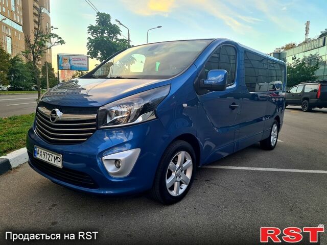 Синий Опель Виваро, объемом двигателя 1.6 л и пробегом 236 тыс. км за 16700 $, фото 1 на Automoto.ua