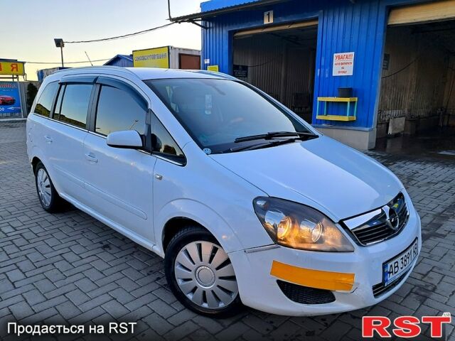 Белый Опель Зафира, объемом двигателя 1.9 л и пробегом 314 тыс. км за 4500 $, фото 1 на Automoto.ua