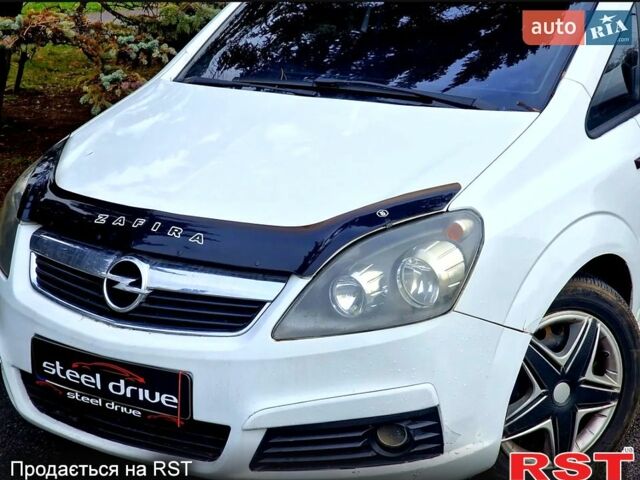 Білий Опель Зафіра, об'ємом двигуна 1.9 л та пробігом 379 тис. км за 5000 $, фото 1 на Automoto.ua