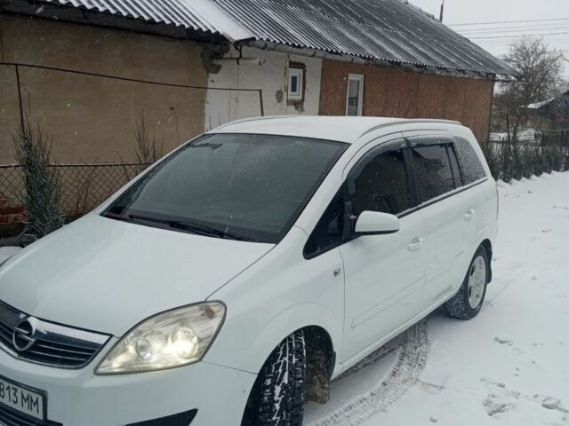 Белый Опель Зафира, объемом двигателя 1.69 л и пробегом 407 тыс. км за 4400 $, фото 1 на Automoto.ua