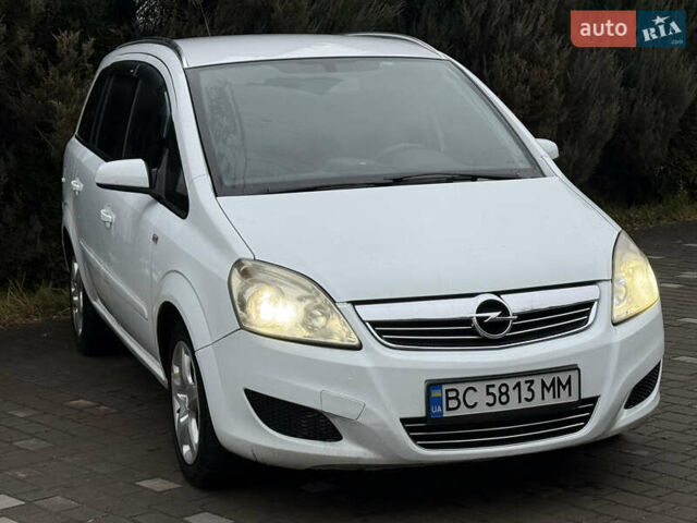 Белый Опель Зафира, объемом двигателя 1.69 л и пробегом 250 тыс. км за 4500 $, фото 1 на Automoto.ua