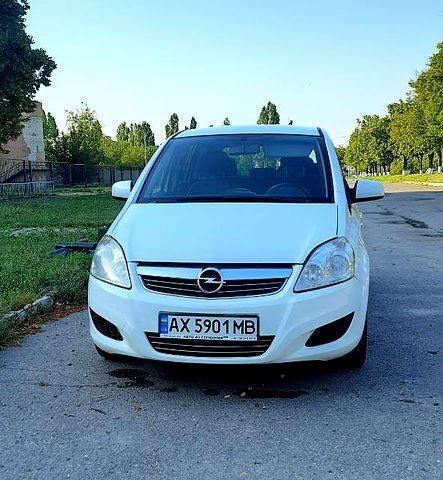 Білий Опель Зафіра, об'ємом двигуна 1.7 л та пробігом 239 тис. км за 6200 $, фото 1 на Automoto.ua