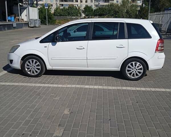 Белый Опель Зафира, объемом двигателя 1.91 л и пробегом 245 тыс. км за 6499 $, фото 1 на Automoto.ua