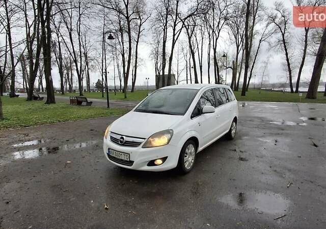 Белый Опель Зафира, объемом двигателя 1.6 л и пробегом 325 тыс. км за 5950 $, фото 1 на Automoto.ua