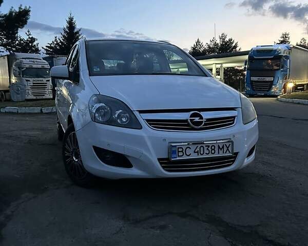 Белый Опель Зафира, объемом двигателя 1.9 л и пробегом 284 тыс. км за 7699 $, фото 1 на Automoto.ua