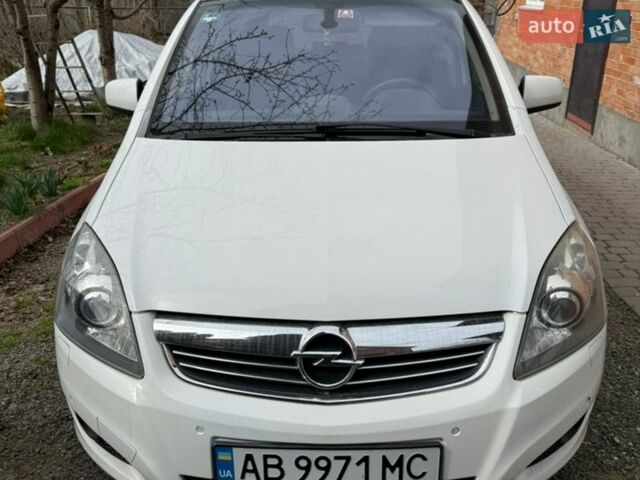 Білий Опель Зафіра, об'ємом двигуна 1.8 л та пробігом 199 тис. км за 7700 $, фото 1 на Automoto.ua