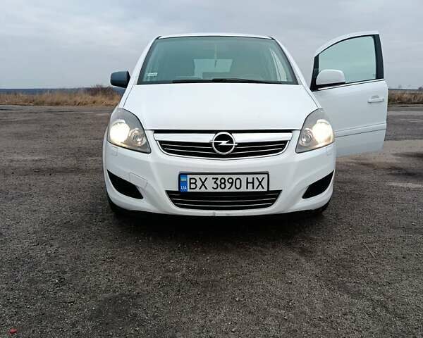 Білий Опель Зафіра, об'ємом двигуна 1.7 л та пробігом 253 тис. км за 7200 $, фото 1 на Automoto.ua