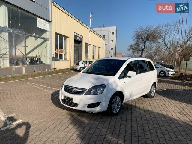Белый Опель Зафира, объемом двигателя 1.7 л и пробегом 204 тыс. км за 7750 $, фото 1 на Automoto.ua