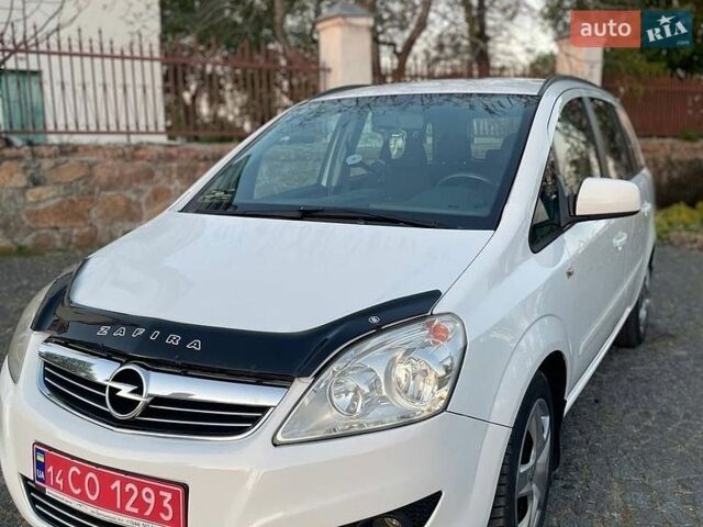 Белый Опель Зафира, объемом двигателя 1.8 л и пробегом 244 тыс. км за 6750 $, фото 1 на Automoto.ua