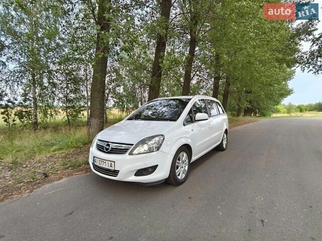 Белый Опель Зафира, объемом двигателя 1.7 л и пробегом 297 тыс. км за 7900 $, фото 1 на Automoto.ua