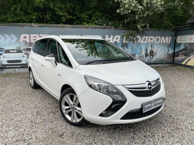 Білий Опель Зафіра, об'ємом двигуна 20 л та пробігом 227 тис. км за 9500 $, фото 1 на Automoto.ua