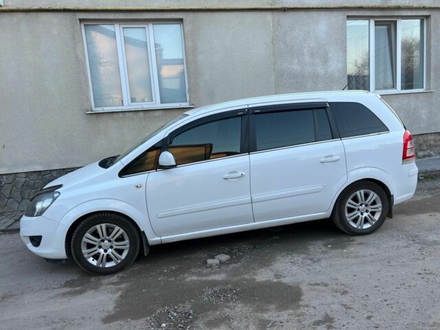 Белый Опель Зафира, объемом двигателя 1.7 л и пробегом 228 тыс. км за 7700 $, фото 1 на Automoto.ua