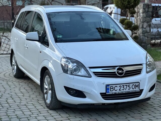 Белый Опель Зафира, объемом двигателя 1.8 л и пробегом 219 тыс. км за 5999 $, фото 1 на Automoto.ua