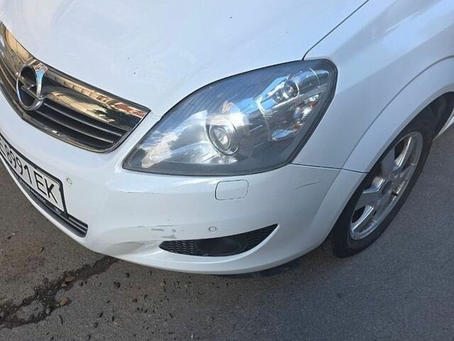 Білий Опель Зафіра, об'ємом двигуна 1.69 л та пробігом 186 тис. км за 6800 $, фото 1 на Automoto.ua