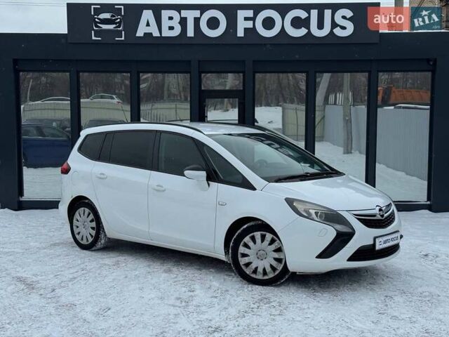 Белый Опель Зафира, объемом двигателя 1.96 л и пробегом 240 тыс. км за 8990 $, фото 1 на Automoto.ua