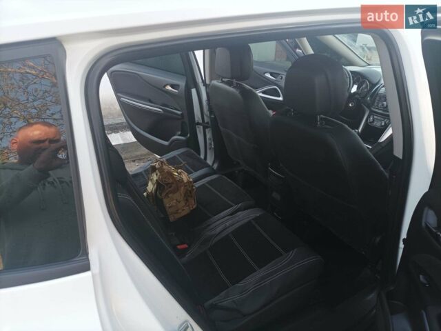 Білий Опель Зафіра, об'ємом двигуна 2 л та пробігом 190 тис. км за 11000 $, фото 1 на Automoto.ua