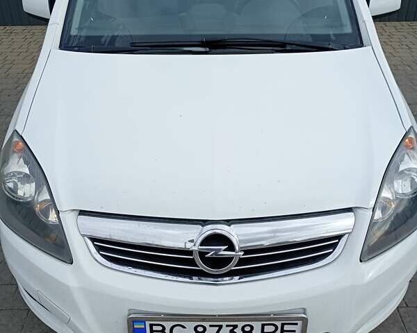 Опель Зафира 2013 в Дрогобыче на Automoto.ua Белый Опель Зафира, объемом двигателя 1.8 л и пробегом 280 тыс. км за 6650 $, фото 1 на Automoto.ua