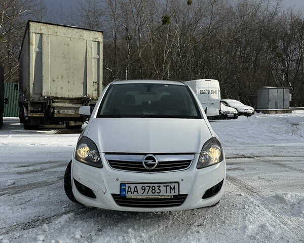 Белый Опель Зафира, объемом двигателя 1.7 л и пробегом 206 тыс. км за 8100 $, фото 1 на Automoto.ua