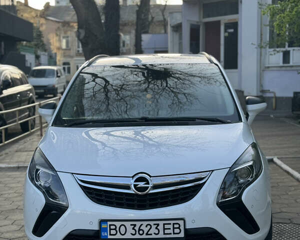 Білий Опель Зафіра, об'ємом двигуна 1.6 л та пробігом 255 тис. км за 12500 $, фото 1 на Automoto.ua
