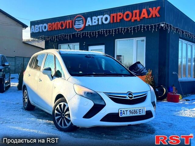 Белый Опель Зафира, объемом двигателя 2 л и пробегом 272 тыс. км за 8800 $, фото 1 на Automoto.ua