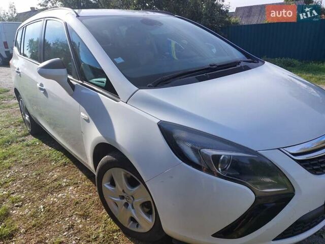 Білий Опель Зафіра, об'ємом двигуна 2 л та пробігом 257 тис. км за 10300 $, фото 1 на Automoto.ua