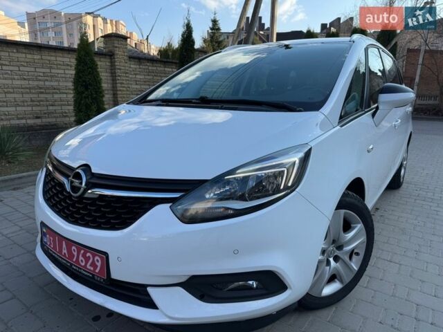 Белый Опель Зафира, объемом двигателя 1.6 л и пробегом 183 тыс. км за 12900 $, фото 1 на Automoto.ua